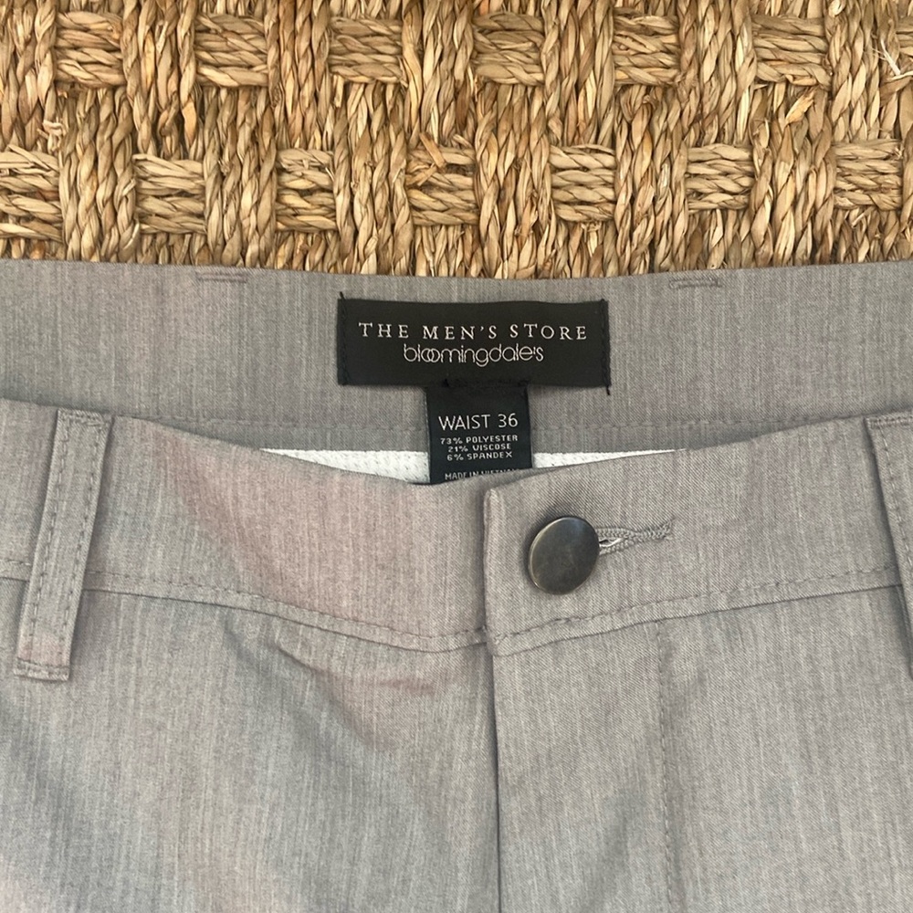 Bloomindales The Men’s Store golf shorts in grey